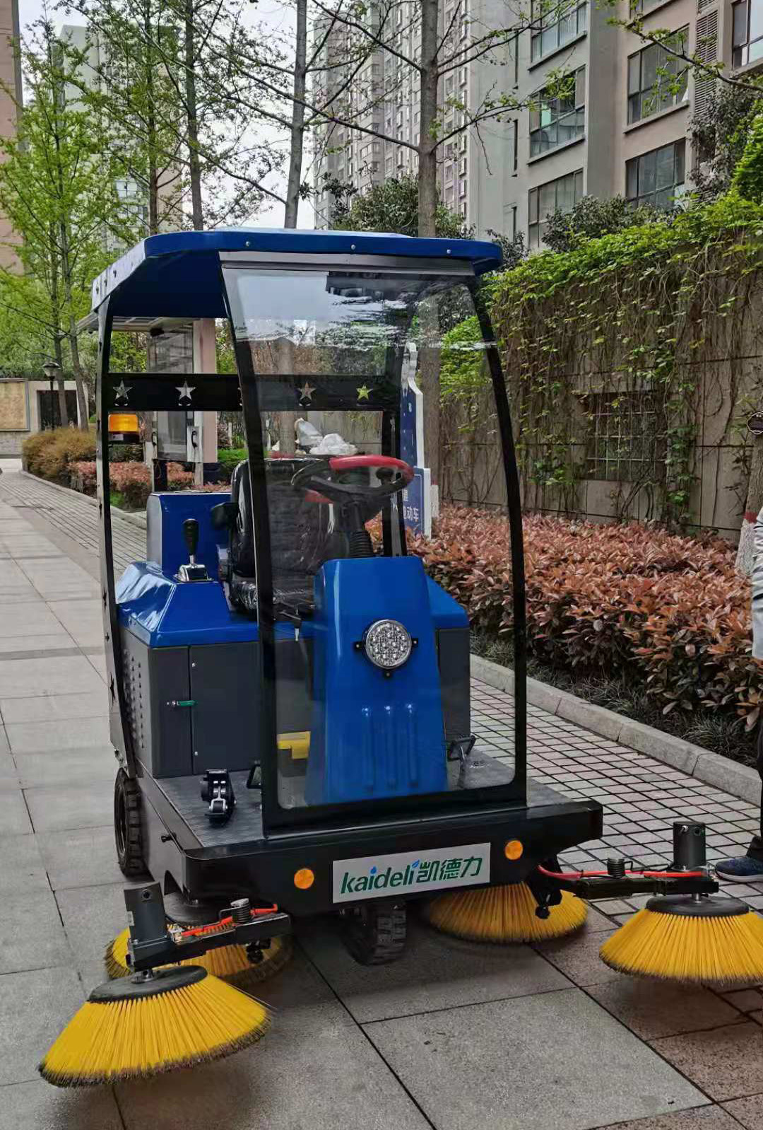電動(dòng)掃地車(chē)常見(jiàn)故障的原因分析與處理！